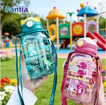 🥤 בקבוק מים חמוד לילדים